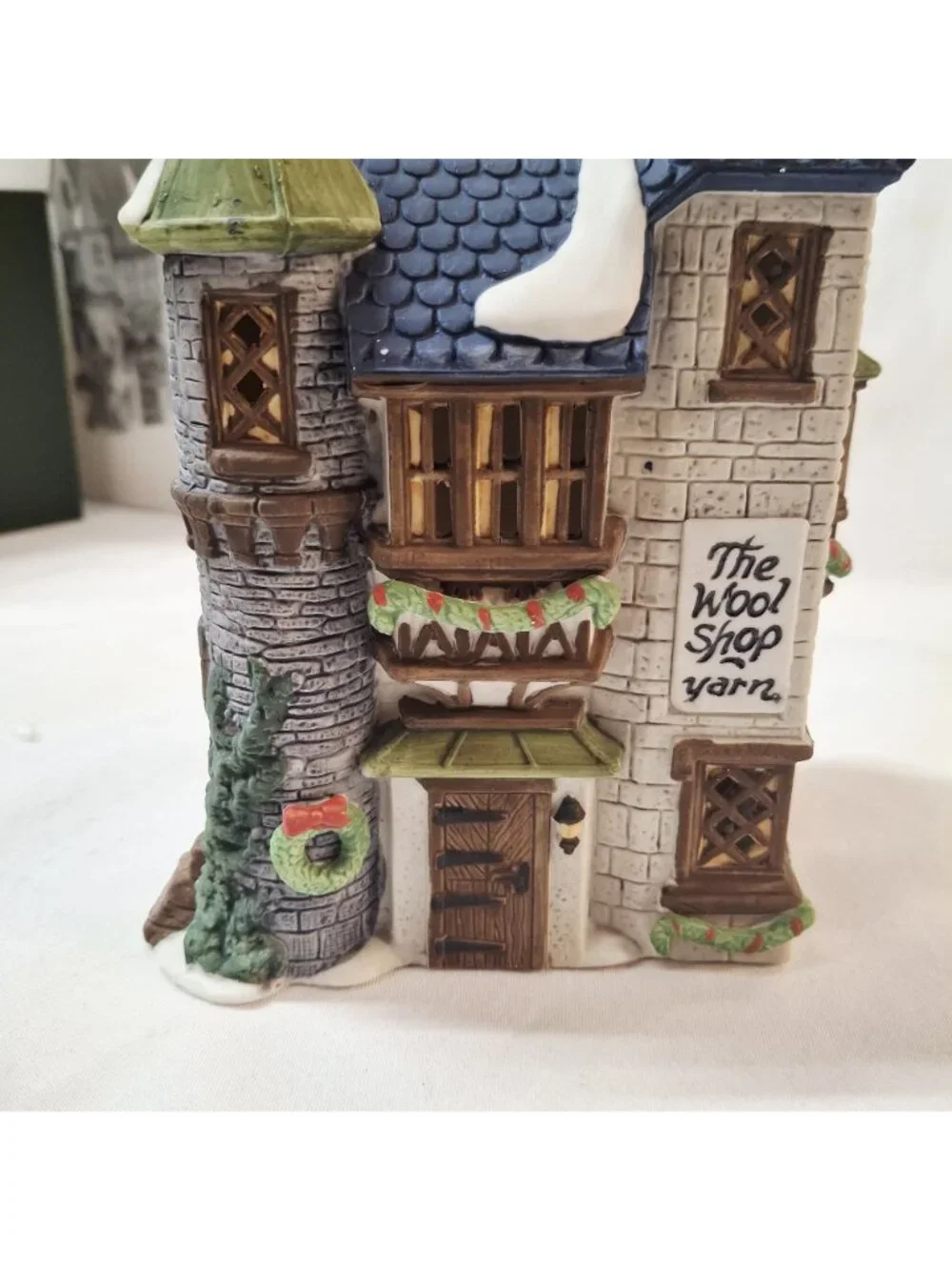 Bennington Christmas Dickens Village Series The Wool Shop Lighted Building By De